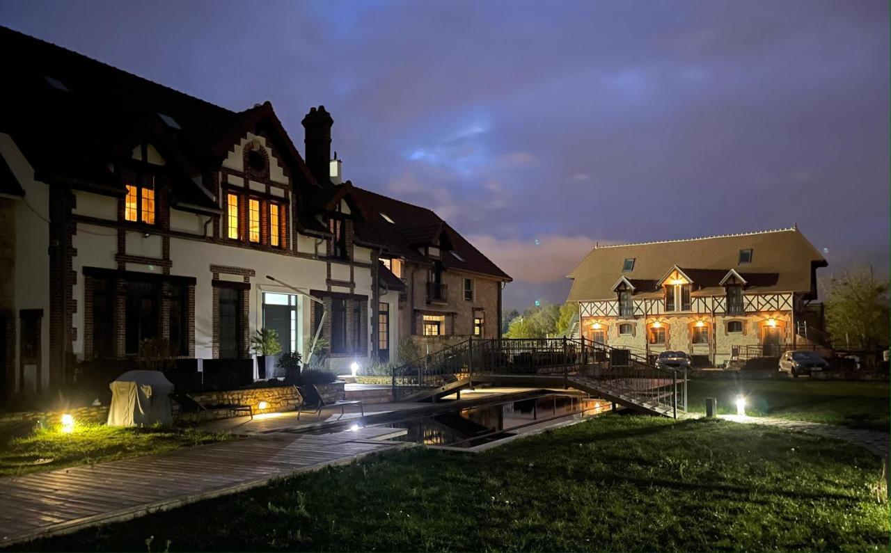 Loft Sous Combles Apartamento Aubergenville Exterior foto