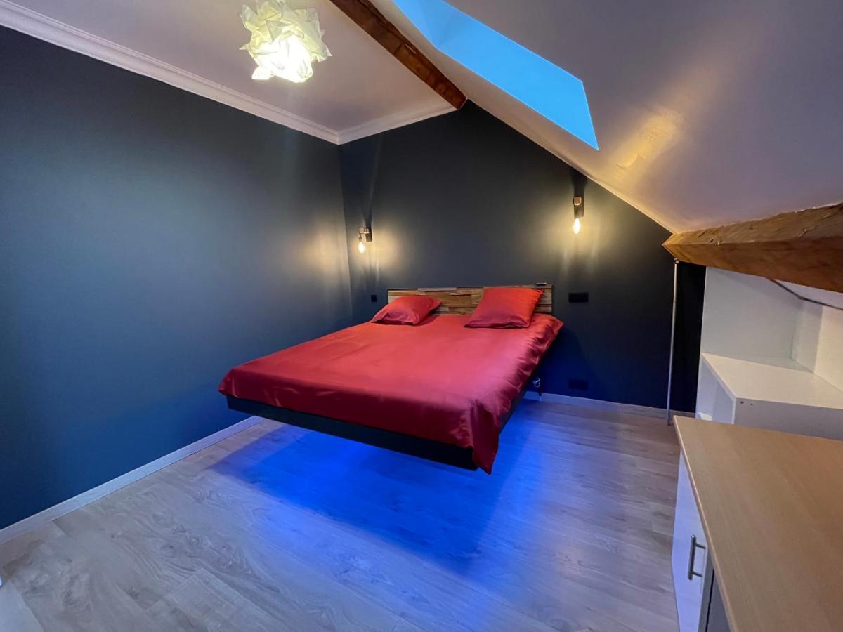 Loft Sous Combles Apartamento Aubergenville Exterior foto